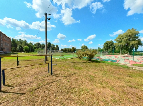 Спортивний майданчик